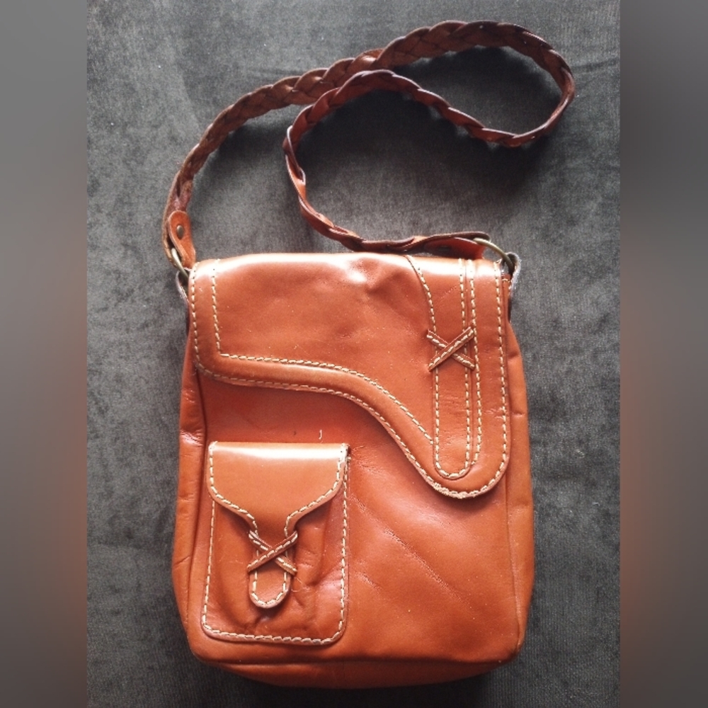 GAP Vintage Camel Leather Shoulder Bag